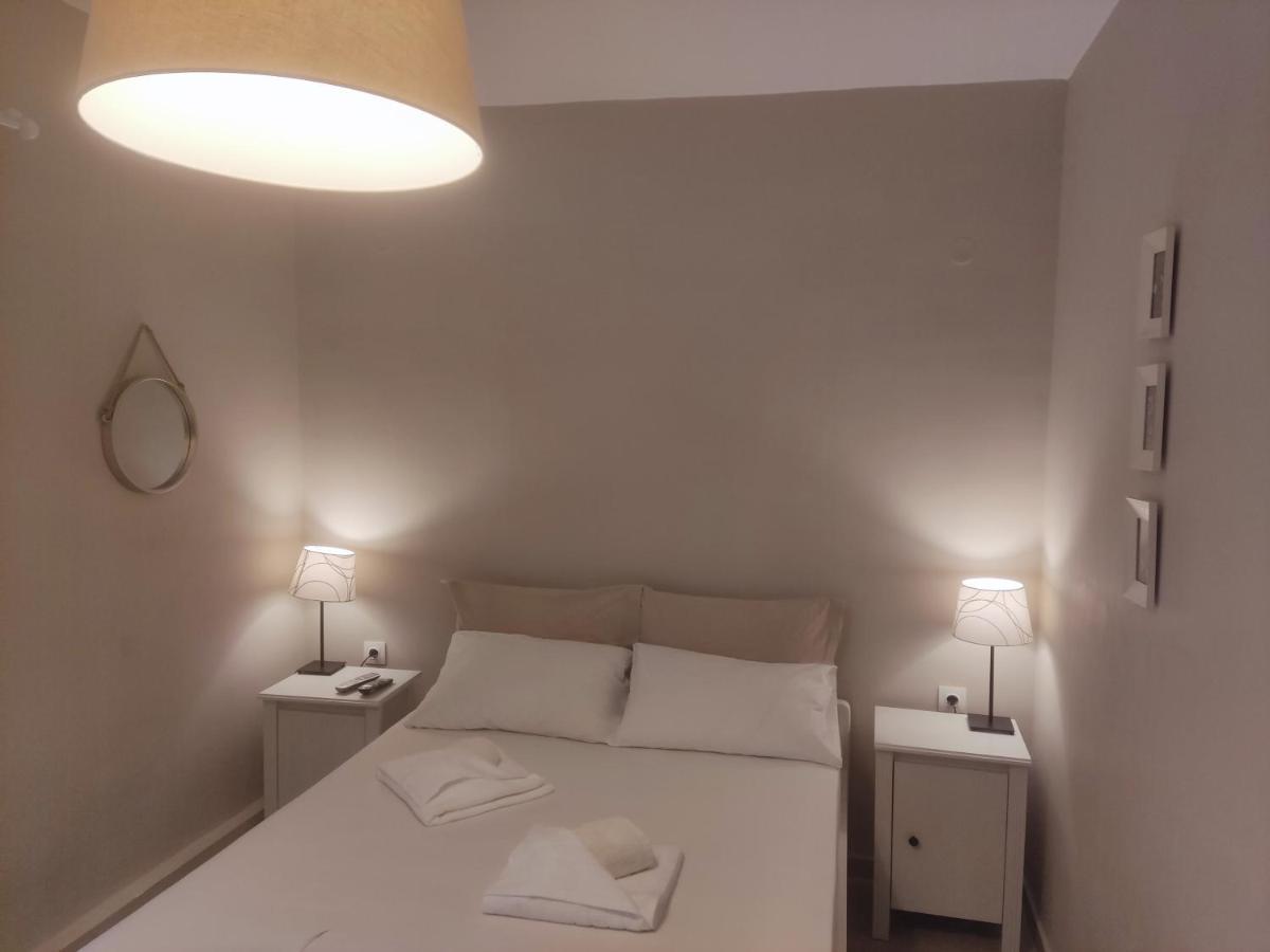 Smaragdi Studios Пефкари Экстерьер фото