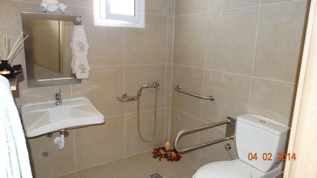 Smaragdi Studios Пефкари Экстерьер фото