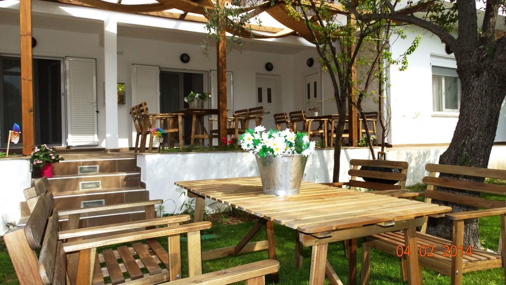 Smaragdi Studios Пефкари Номер фото